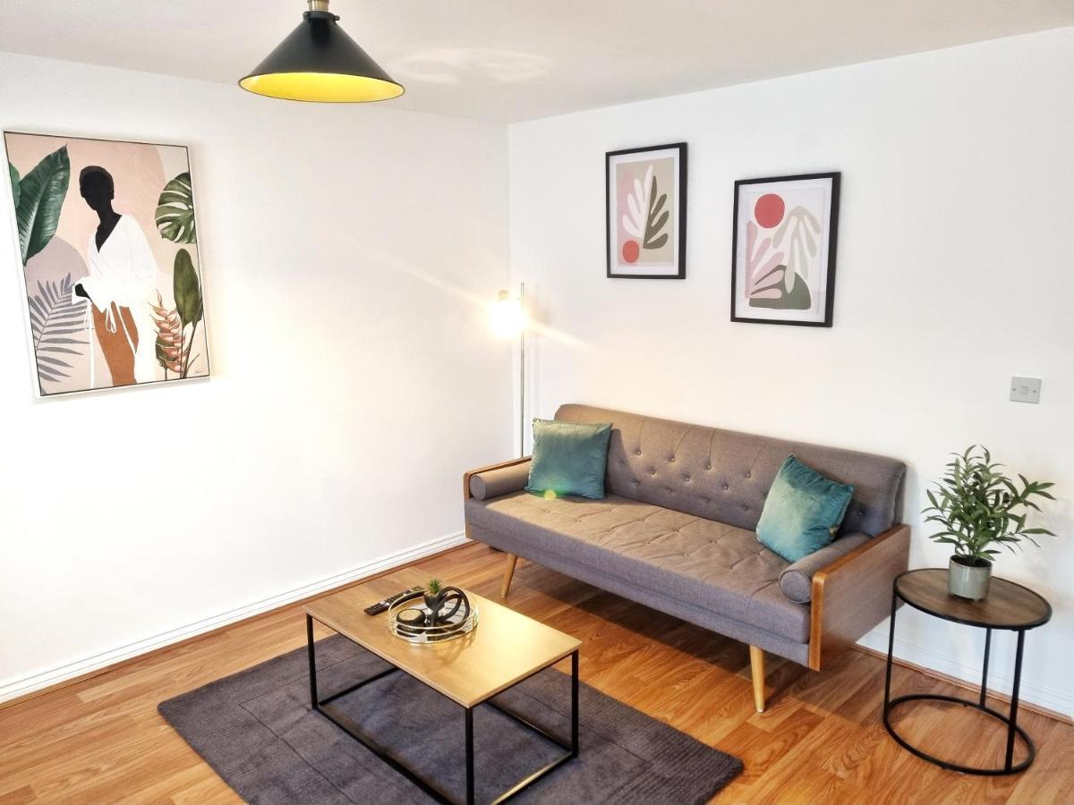 Modern & Spacious 3 Bedrooms And 2 Bathrooms Home, Free Parking! Cambridge  Exterior foto
