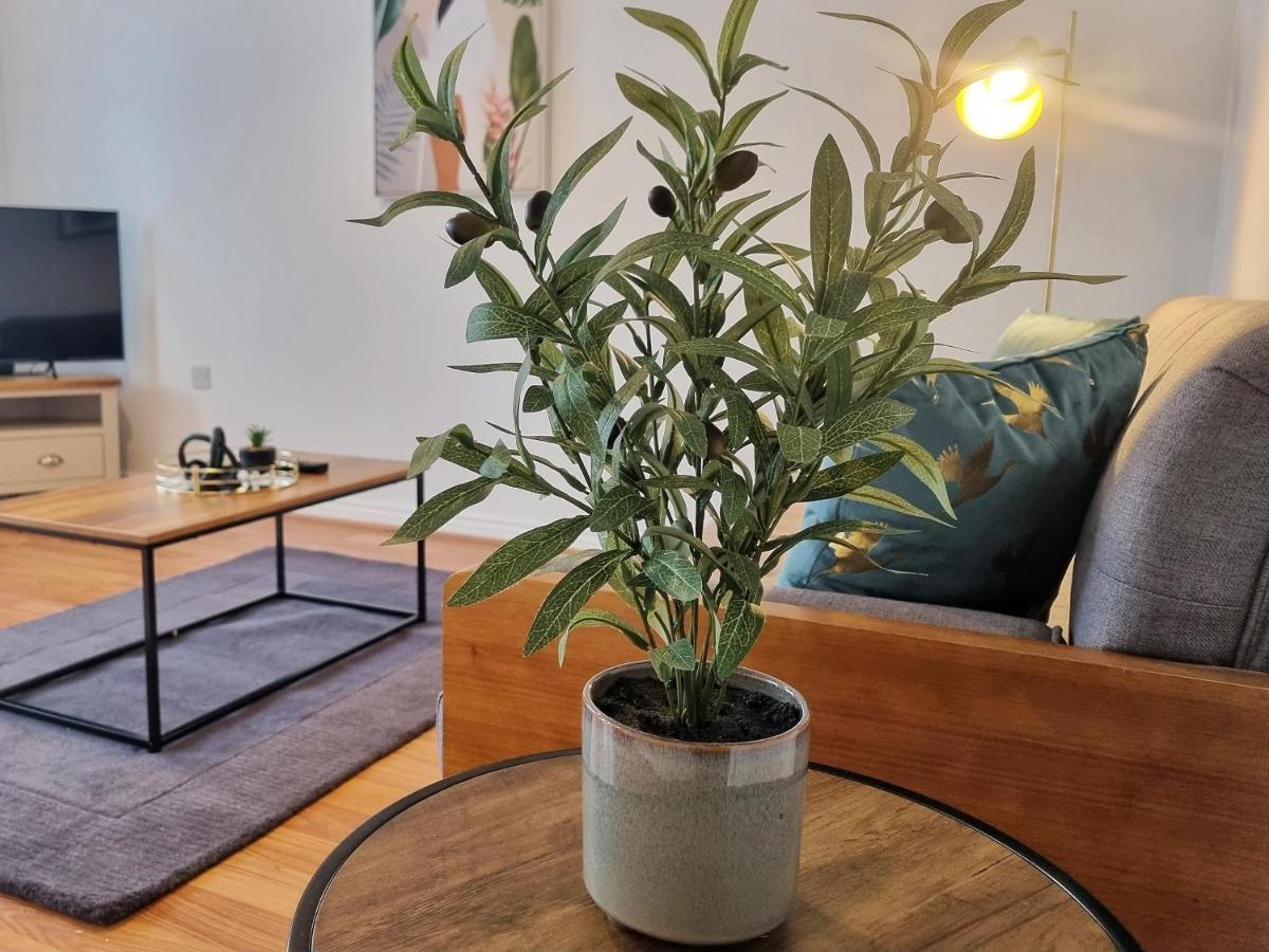 Modern & Spacious 3 Bedrooms And 2 Bathrooms Home, Free Parking! Cambridge  Exterior foto